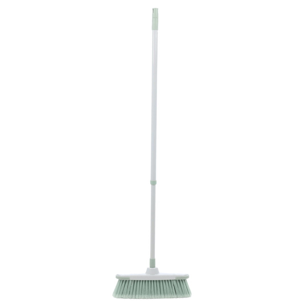 extending telescopic sweeping broom with handle extended