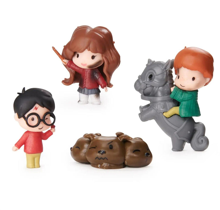 set of 4 mini figures from harry Potter for collectors