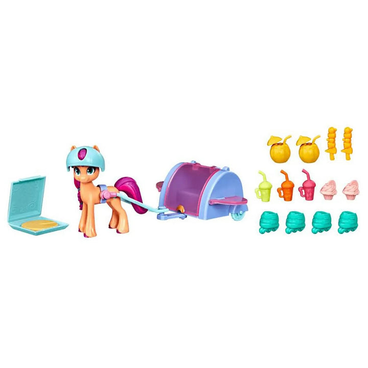 Contents of the box of MLP Sunny Starscout movie magic playset