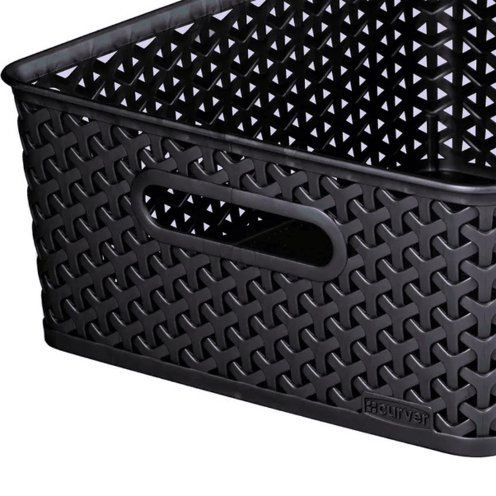 detail shot of reinforced handle on storage basket in medium size