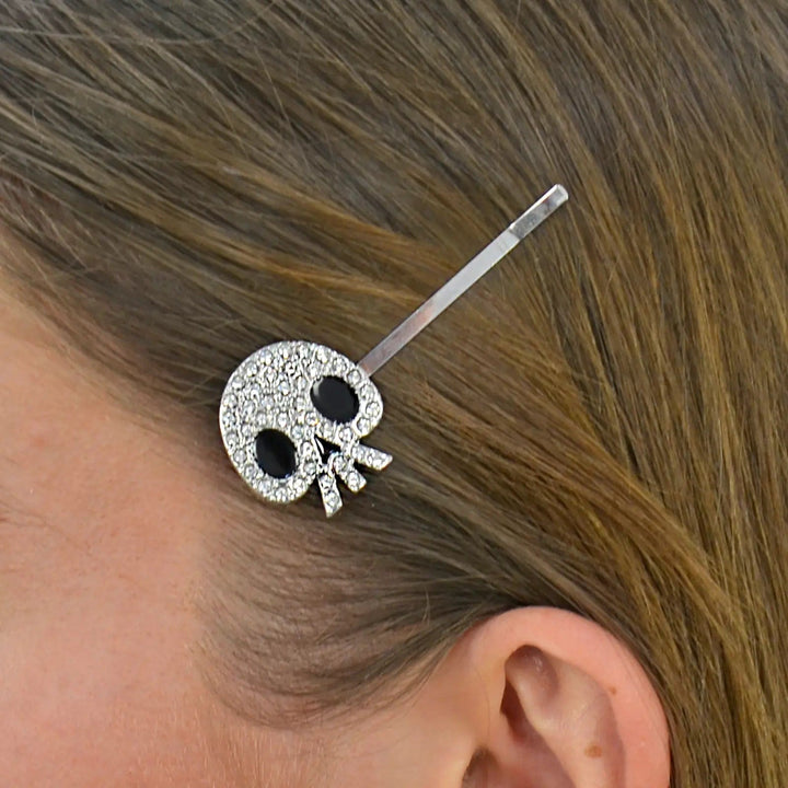 Halloween hair clip with silver skull diamante decoration 