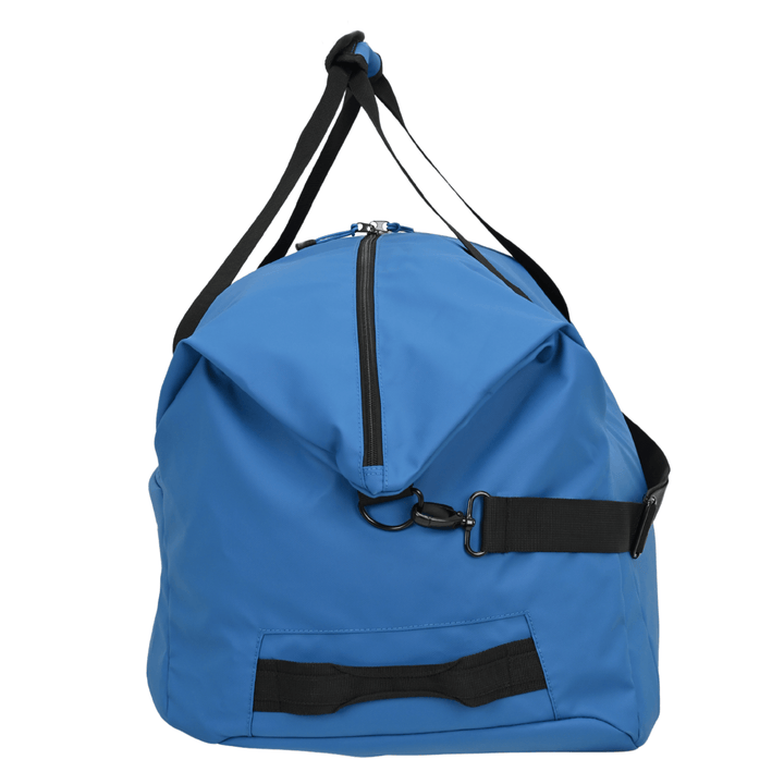 side view of holdall with additional carry handle for loading and unloading