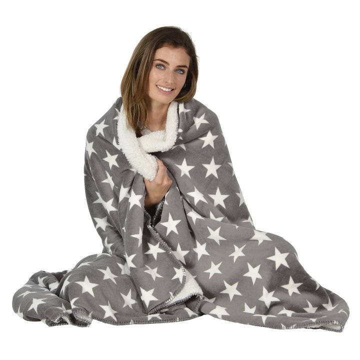 Luxury Double Layer Stars Sherpa Lined Fleece Blanket Sofa Bed Throw Grey & White / 130 x 160cm