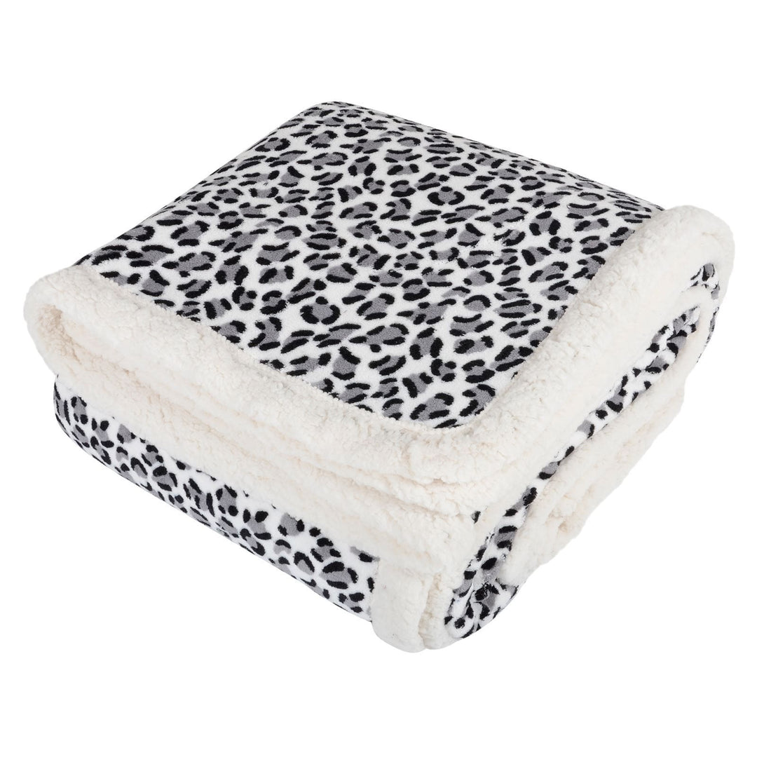 Animal Print Fleece Blanket With Sherpa Trim 2 Sizes Snow Leopard / 150x200cm